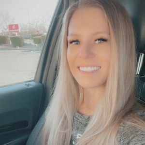 Meet your Posher, Lisa